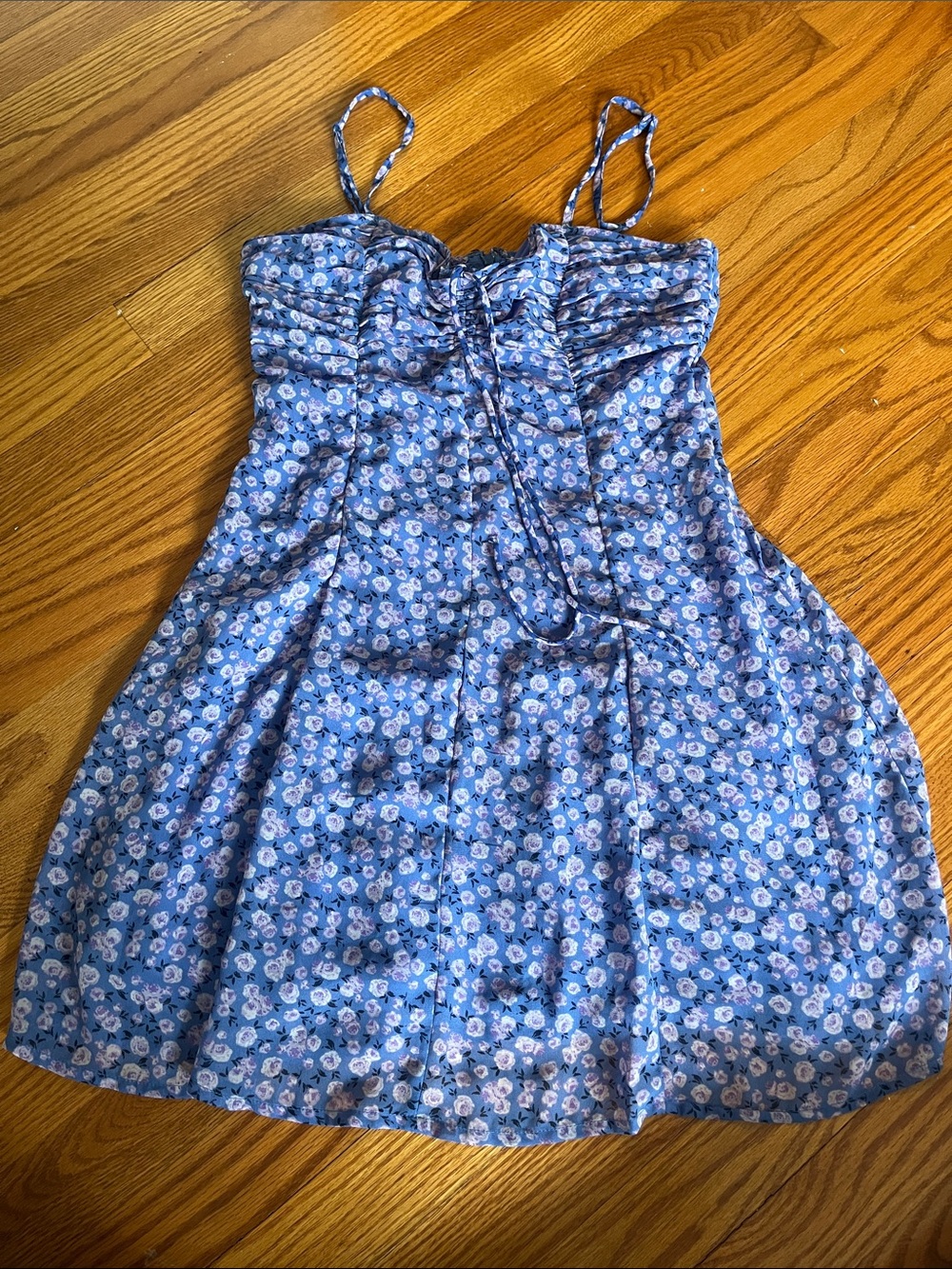 Women’s floral mid-thigh flowy dress
